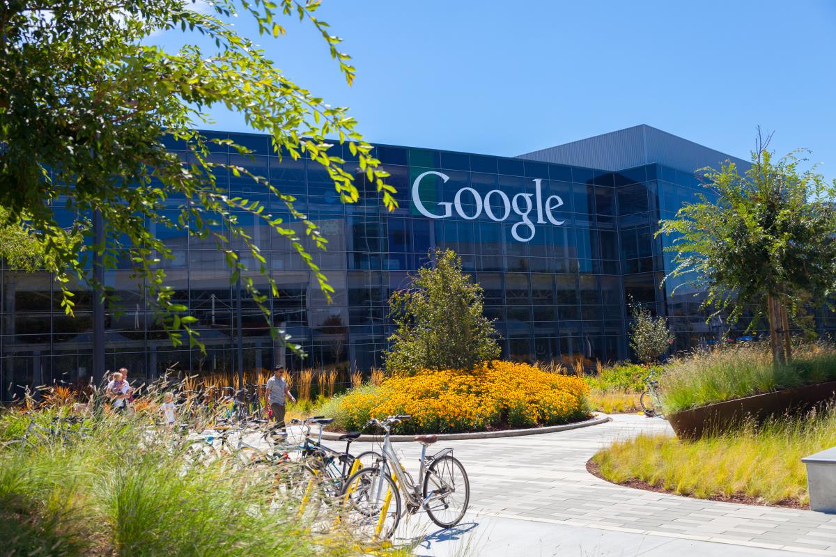 Google accused of mass discrimination against women, paying them less than men while lying to the public