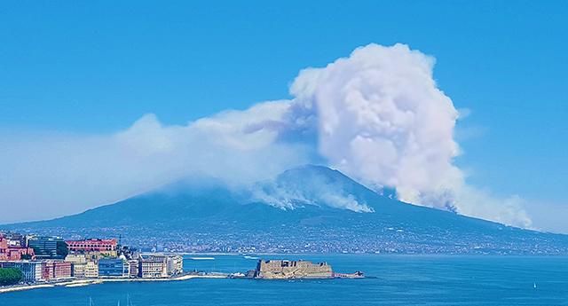 A message from Hell? Giant skull photographed over Italian volcano Mount Vesuvius