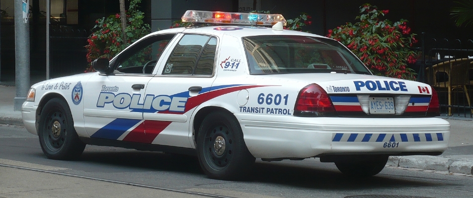 Canada raids marijuana dispensaries across Toronto