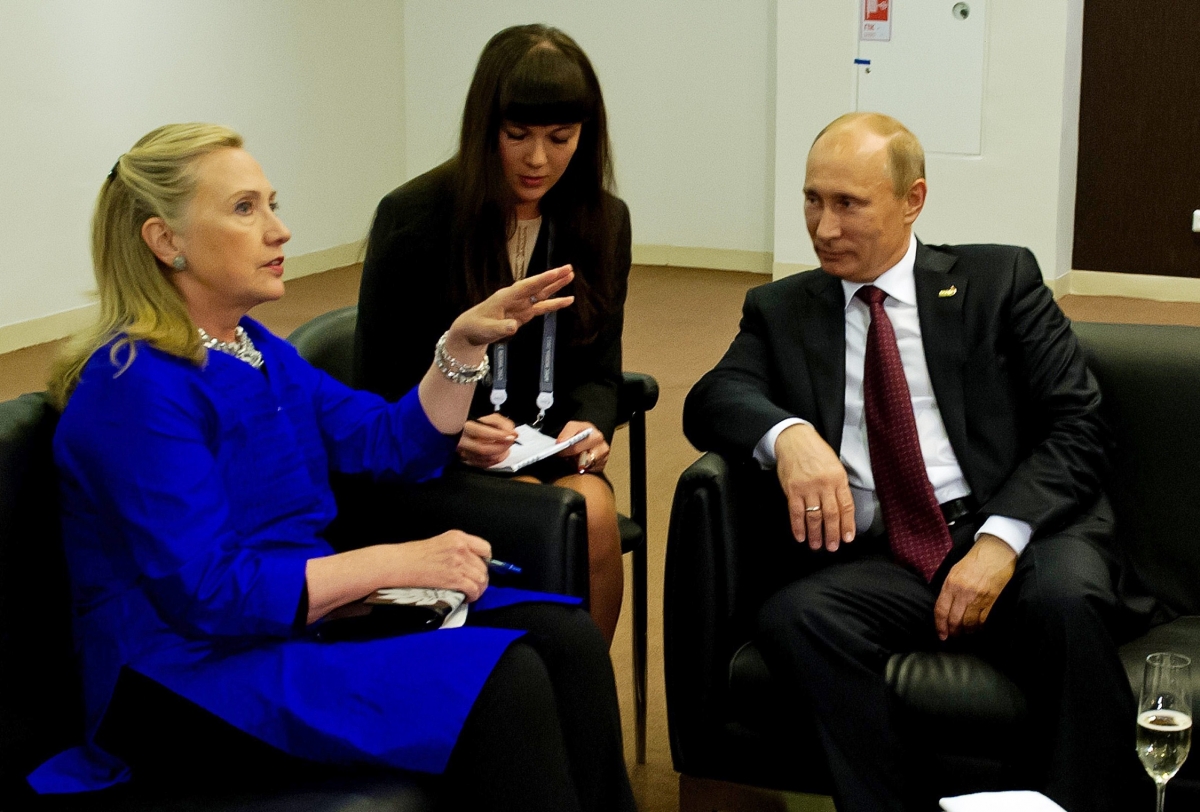 Hillary Clinton claims Putin is trying to hack election