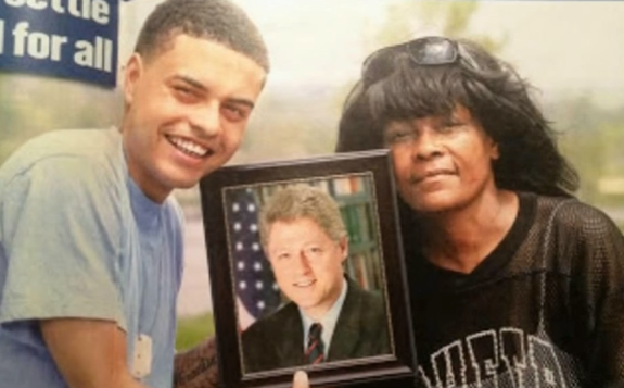 Another Bill Clinton sex scandal in question… is this his lost ‘love child’?