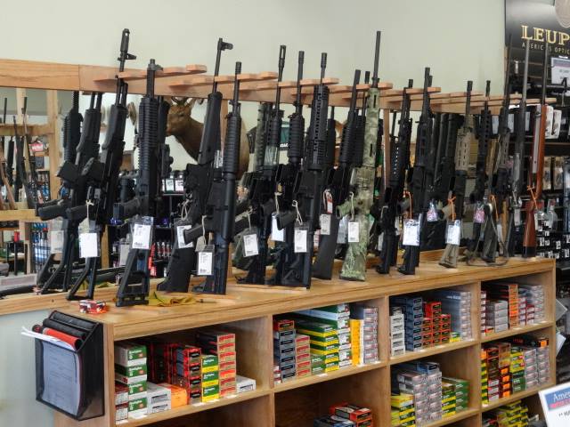 Gun Store Owner has “Bad Feeling” about Gun Buyer – Turns Out He was Right!