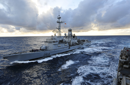 Navy destroyer fires warning shots at Iranian vessels in Strait of Hormuz