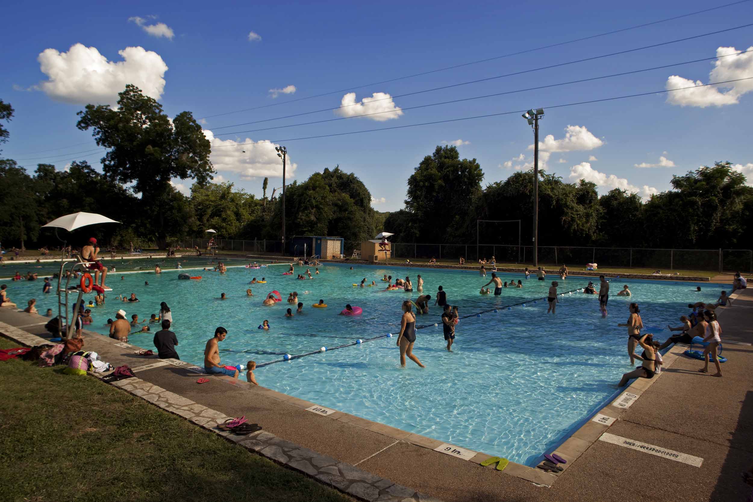 Gross: Water test shows just how much pee is in public swimming pools