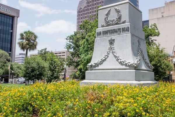 Armed Texas patriot groups to rally in defense of Confederate monument against fascist Alt-Left groups seeking to remove it