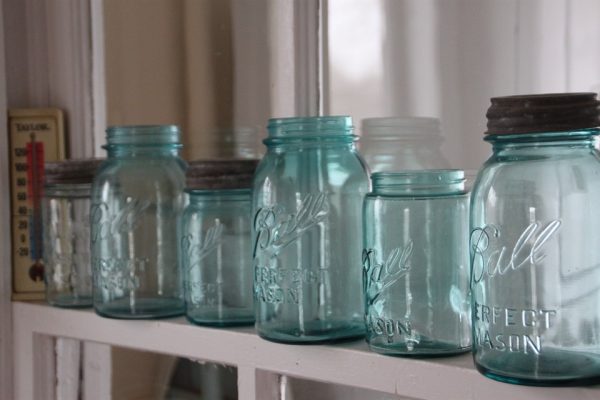 Window sill hydroponics: How to start and grow plants in a jar of water, like your grandmother used to