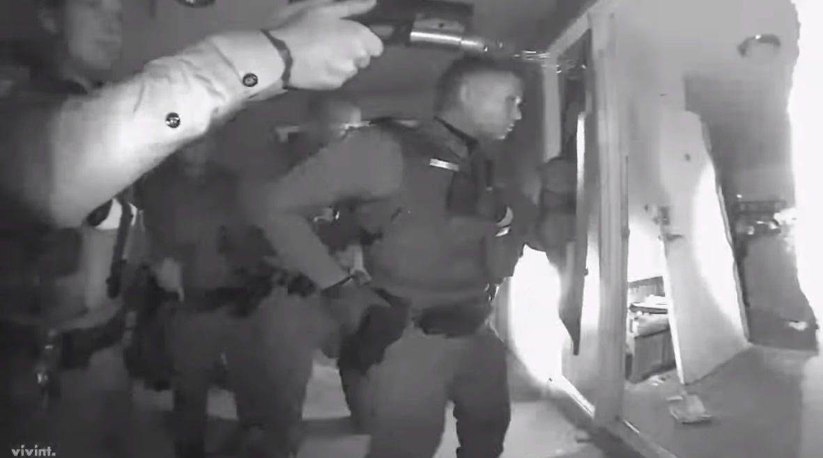 Arizona SWAT team smashes door, raids mother’s home at gunpoint over child having a fever… medical tyranny gone wild in the USA