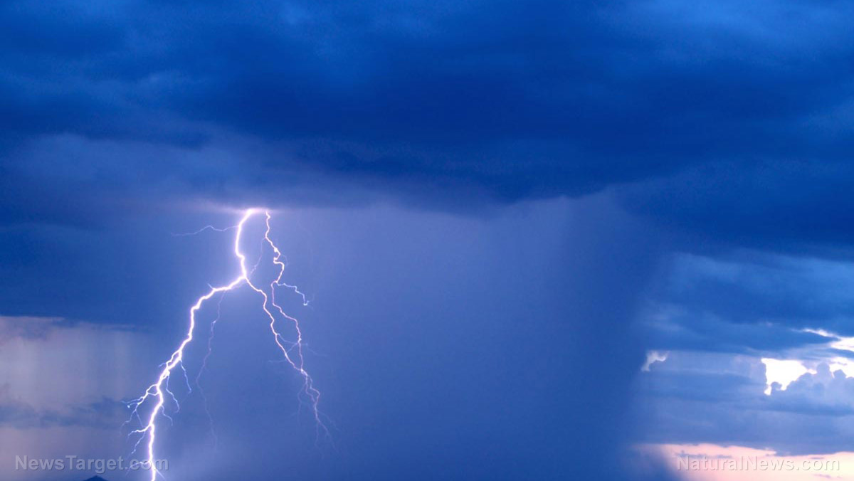 Study: “Needles” could explain why lightning strikes twice
