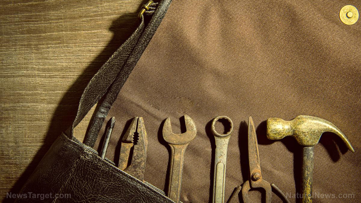 12 Cheap tools any prepper should have in their survival kit