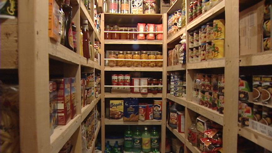 Fill up your emergency storage with these 10 food items