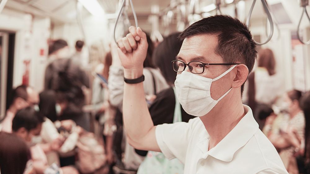 Beijing residents fear catching the coronavirus from unsafe testing centers