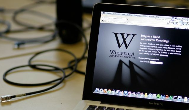 Wikipedia co-founder accuses site of left-wing bias