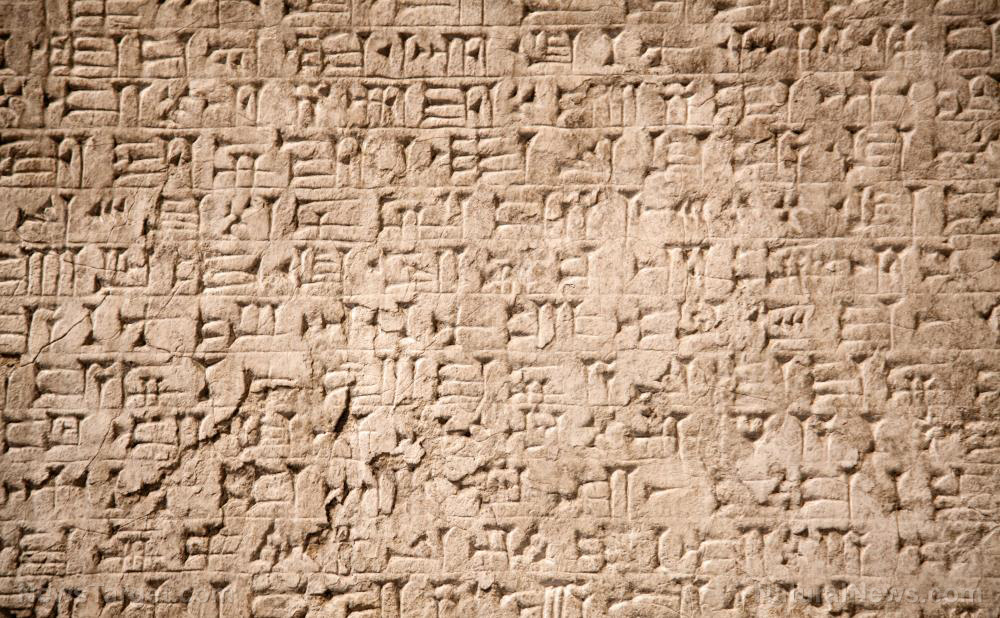 U.S. returns thousands of looted artifacts to Iraq, including Epic of Gilgamesh tablet