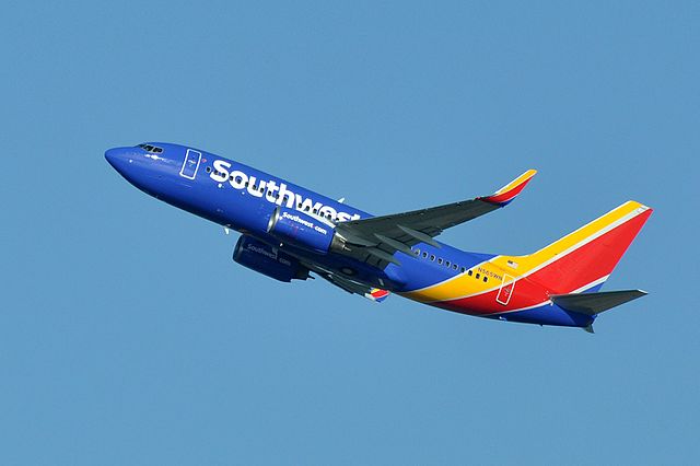 Southwest Airlines backs down from vaccine mandate after massive protests
